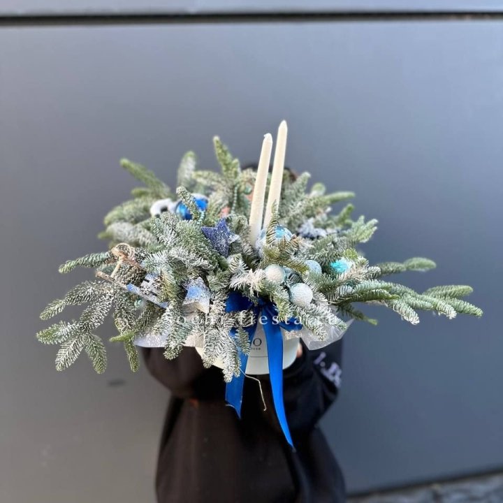 Новогодняя композиция в коробке  в Екатеринбурге