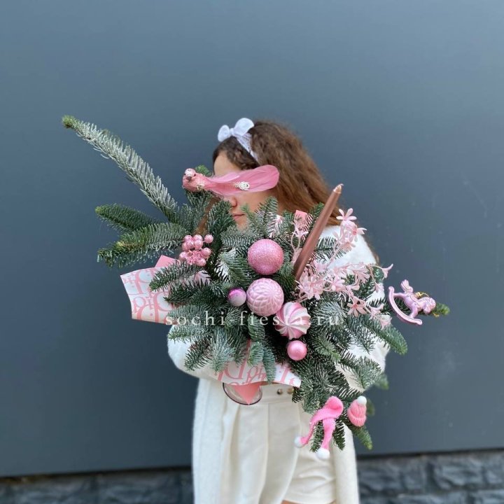 Композиция бокал розовый в Екатеринбурге