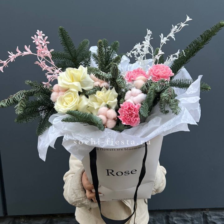 Цветочная сумка с нобилисом в Екатеринбурге
