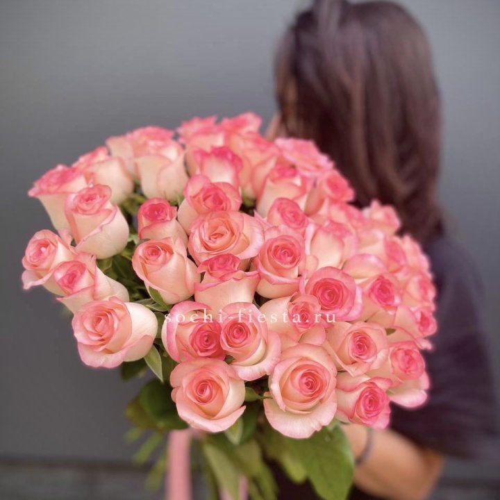 Охапка Роз Джумилия в Екатеринбурге
