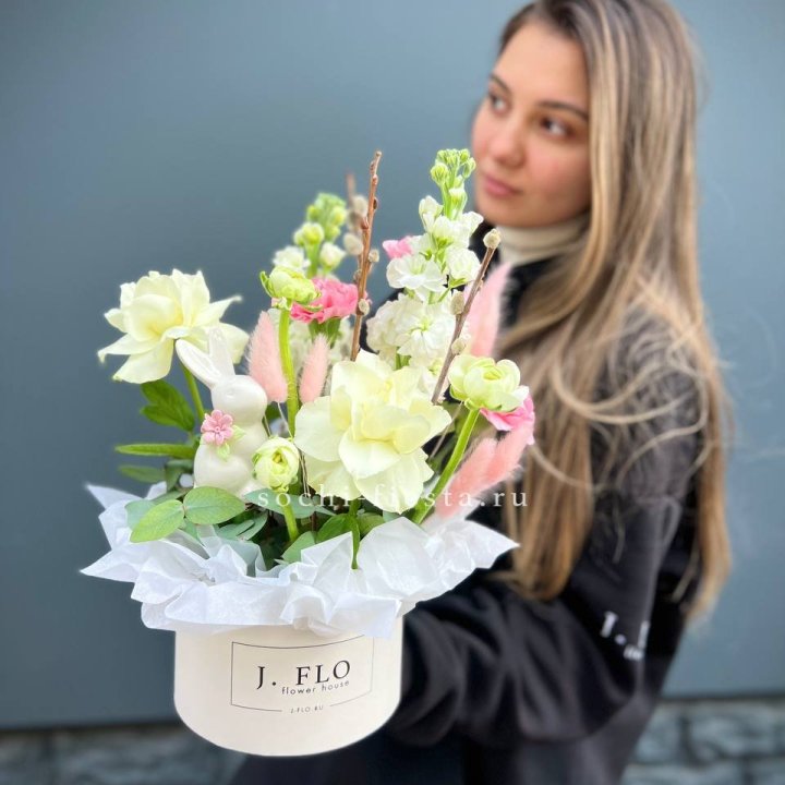 Цветочный бокс "Пасхальная композиция" в Екатеринбурге