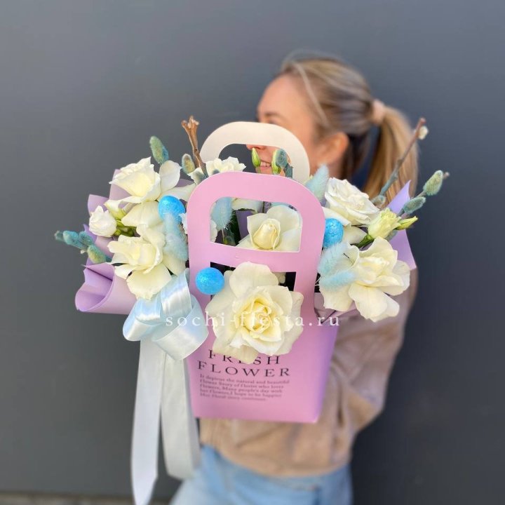 Цветочная сумочка "Пасхальная композиция" в Екатеринбурге