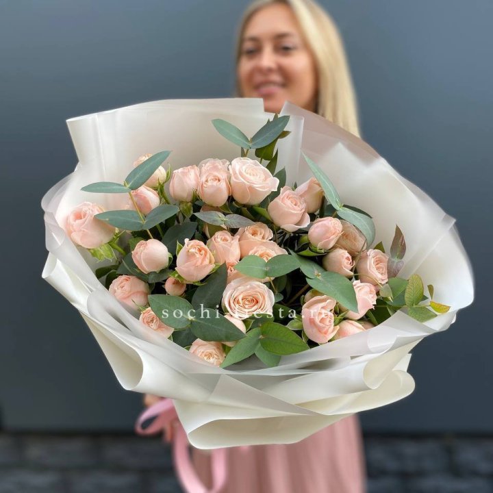 Букет кустовых роз "Фреш" в Екатеринбурге