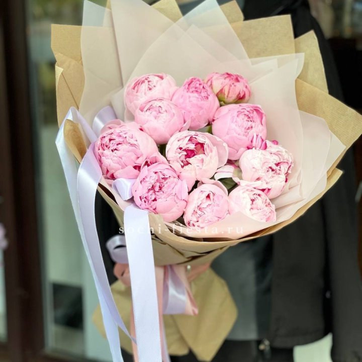 11 пионов в оформлении в Екатеринбурге