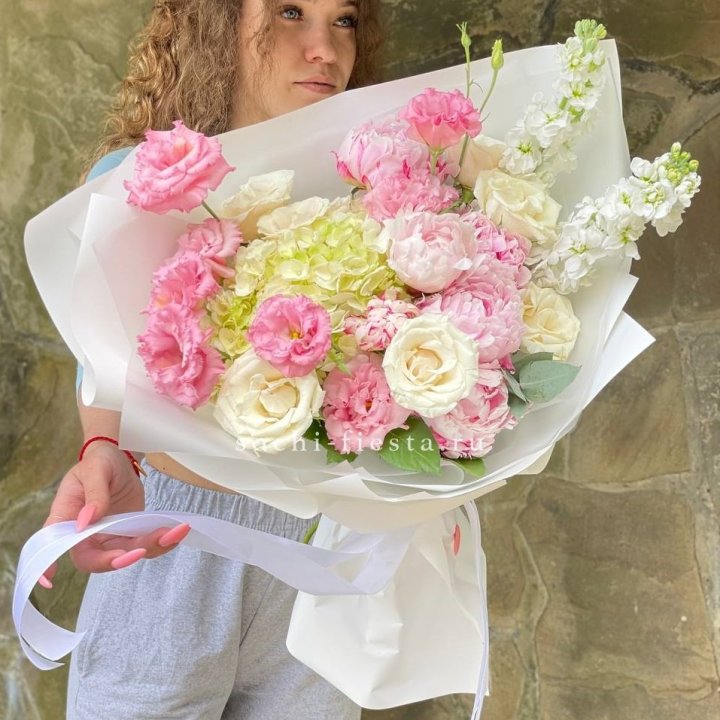 Букет с пионами №3 в Екатеринбурге