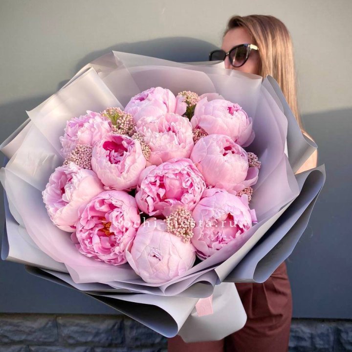 Букет с пионами "Стайл" в Екатеринбурге