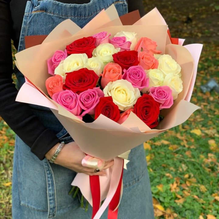 25 роз "Карусель" в Екатеринбурге