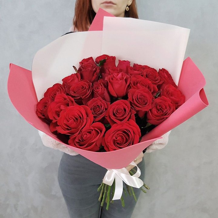 25 Красных роз рози вайт в Екатеринбурге