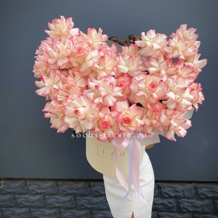 31 французская роза Джумилия в боксе в Екатеринбурге