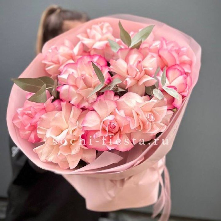 Нежно- розовые французские розы Венди в Екатеринбурге