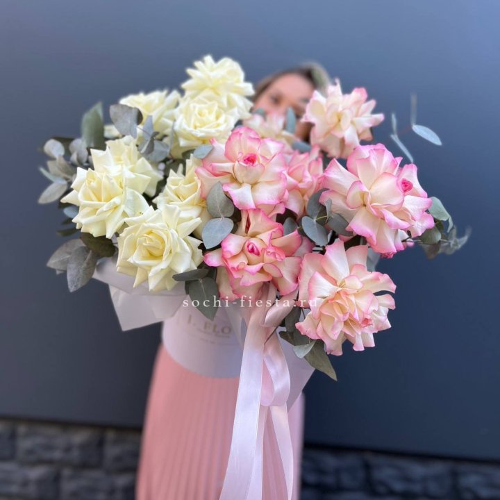 15 Французских роз в боксе в Екатеринбурге