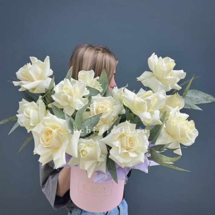 15 Французских роз в боксе в Екатеринбурге