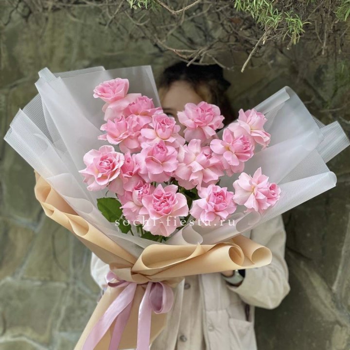 Букет из 15 французских роз Пинк дрим в Екатеринбурге