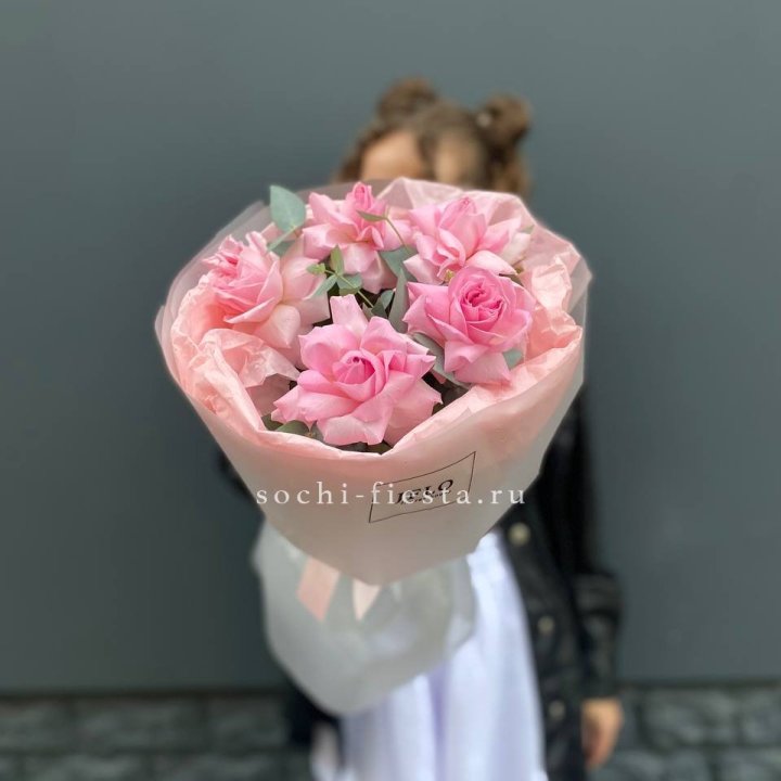 5 французских розовых роз  в Екатеринбурге