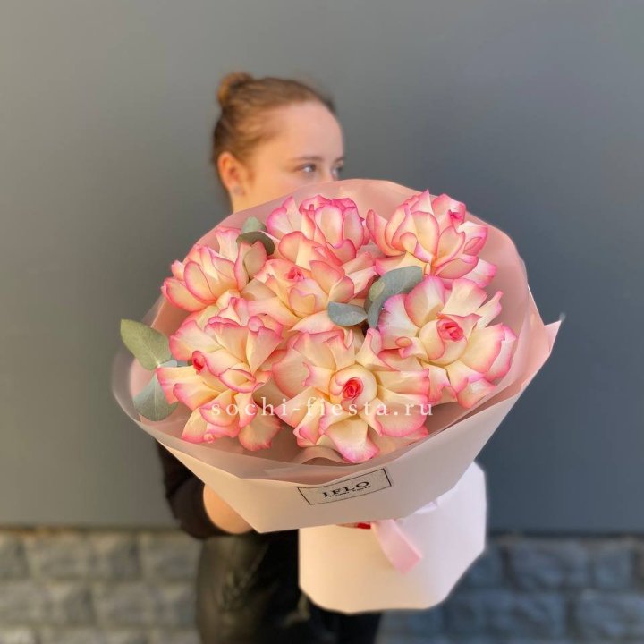 7 французских роз Джумилия в Екатеринбурге