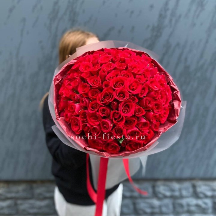 101  красная кенийская роза  в Екатеринбурге