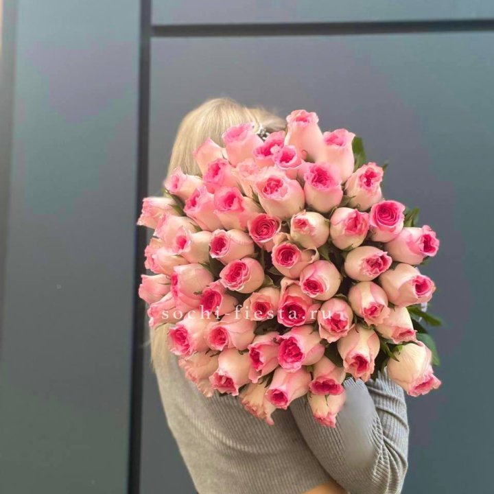 51 розовая роза в Екатеринбурге