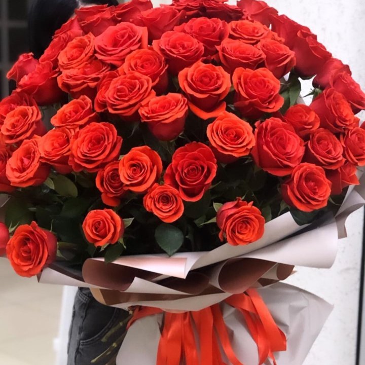 Букет высоких эквадорских роз  в Екатеринбурге