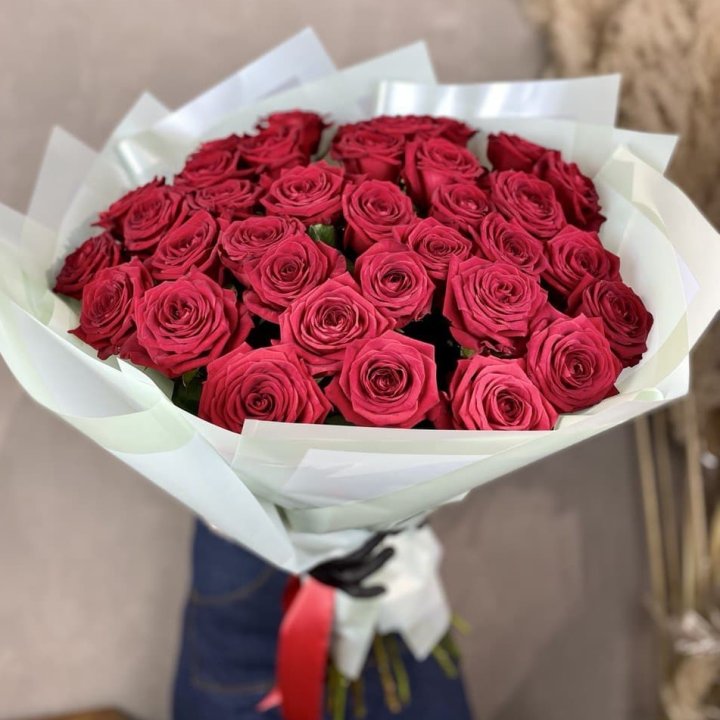 37 красных роз в Екатеринбурге