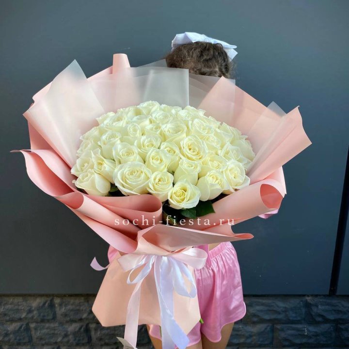 35 белых роз в Екатеринбурге