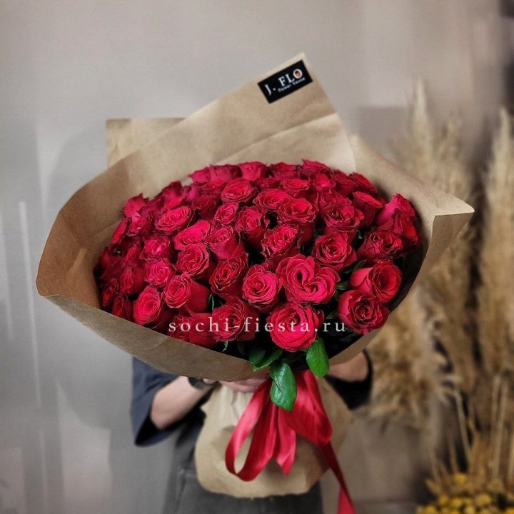 63 красных роз вайт в Екатеринбурге
