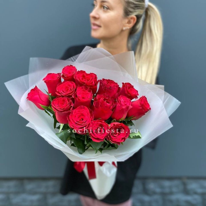 Букет из 15 красных роз  в Екатеринбурге