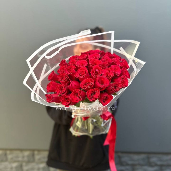 31 красная роза в Екатеринбурге