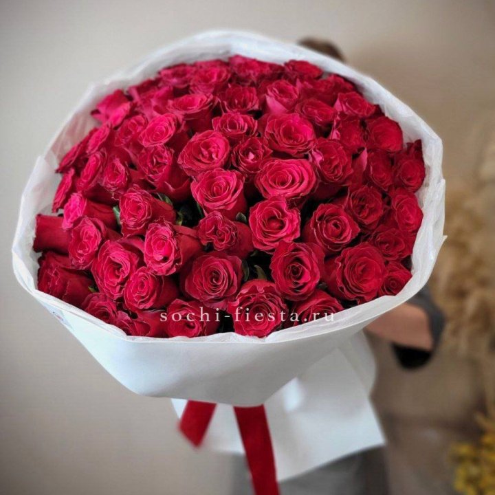 65 красных роз вайт в Екатеринбурге