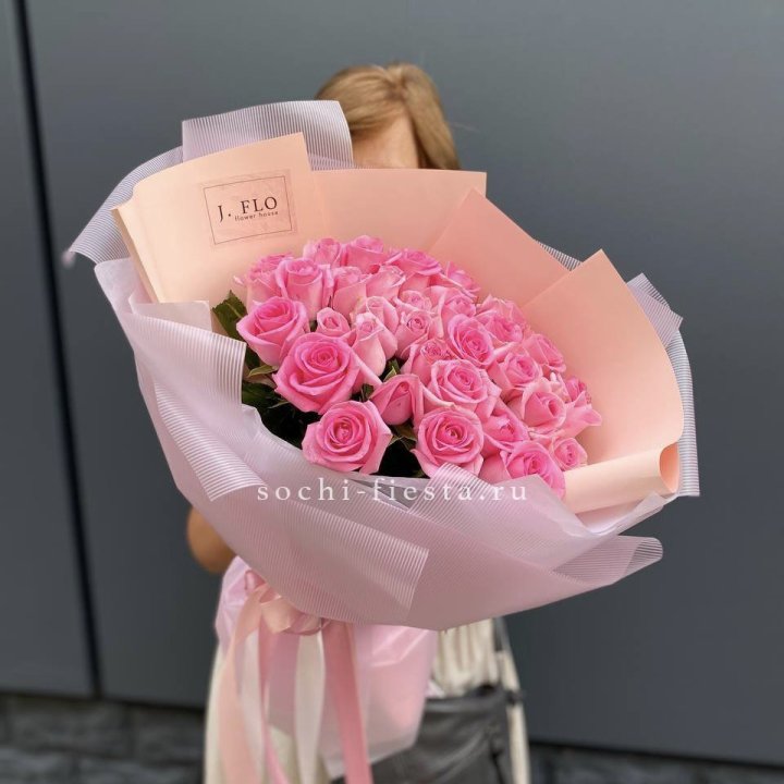 33 Розовые розы в Екатеринбурге