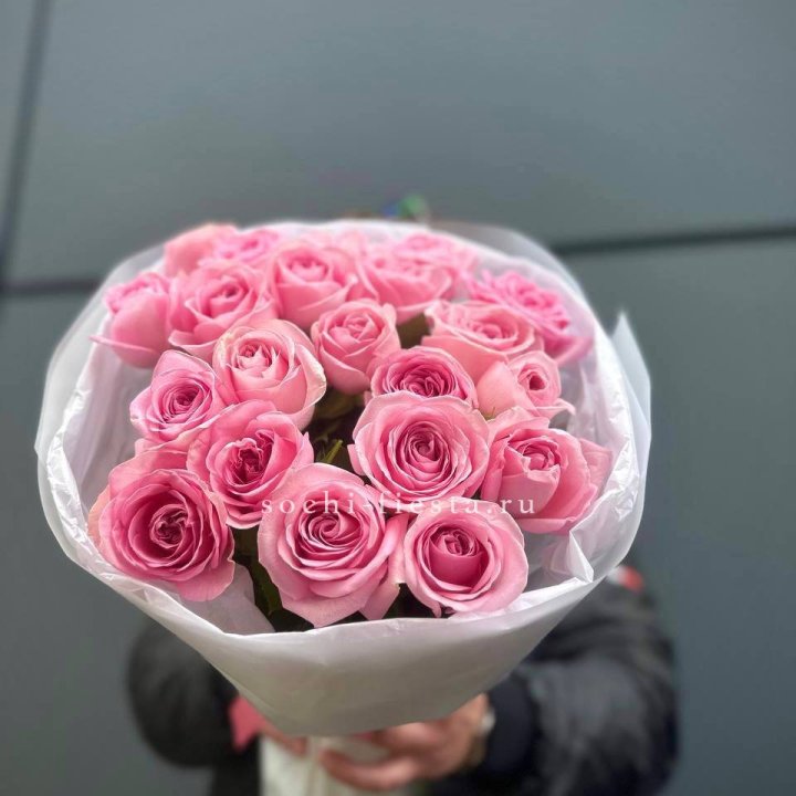 21 Розовая роза в белом в Екатеринбурге