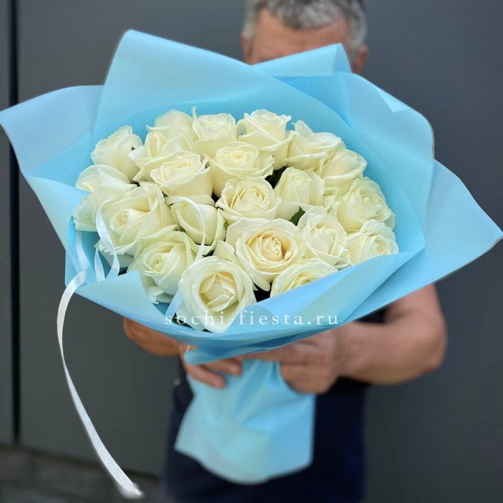 21 белая роза в Екатеринбурге