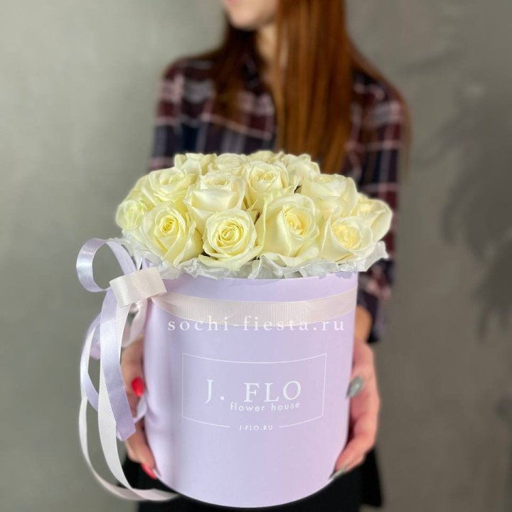 25 роз в цилиндре  в Екатеринбурге