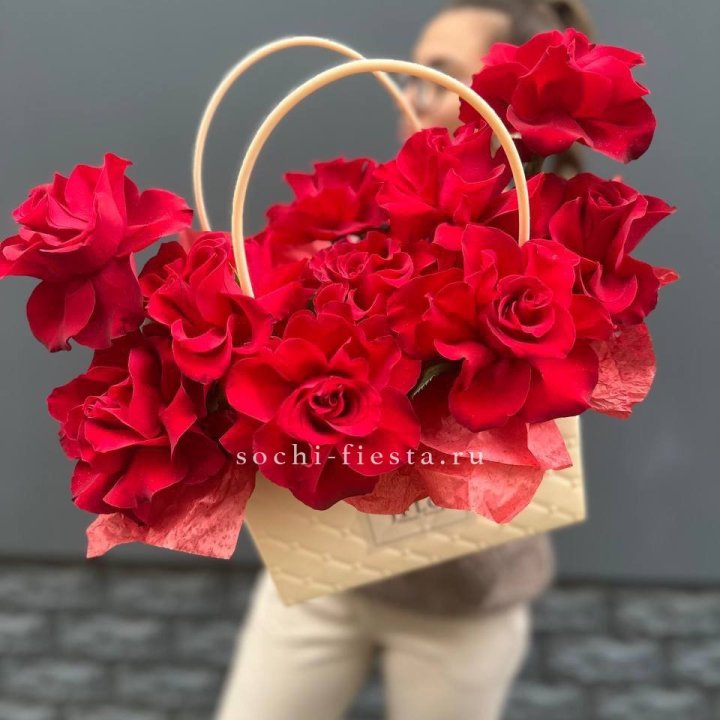 Французские розы в сумочке в Екатеринбурге