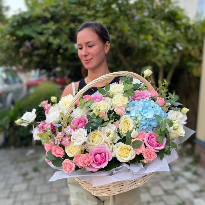 Цветочная корзина №2 в Екатеринбурге