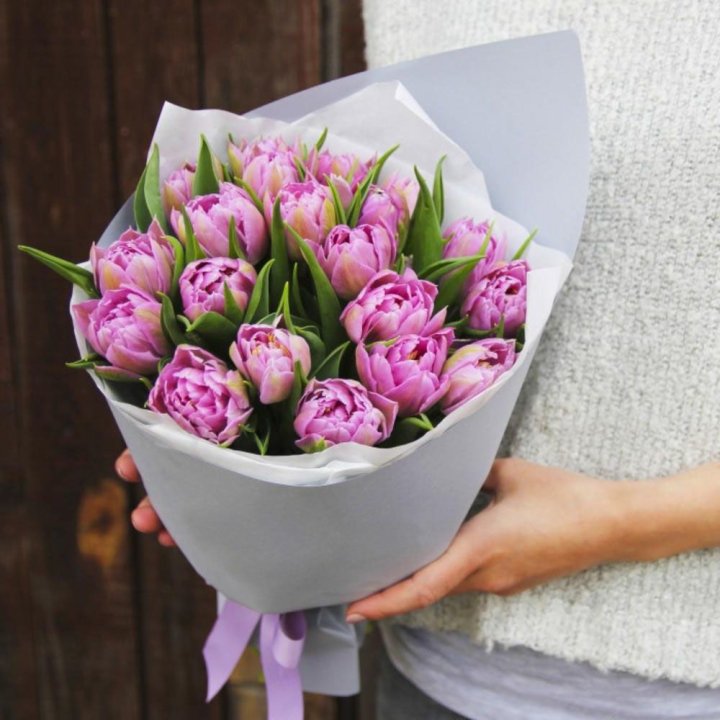 Букет пионовидных тюльпанов в Екатеринбурге