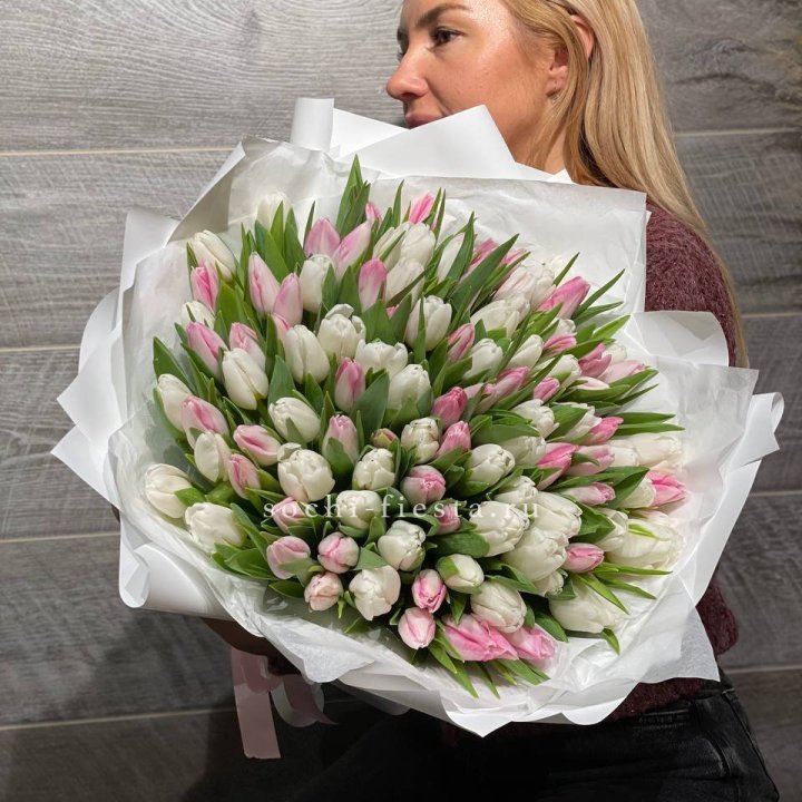 101 тюльпан нежный микс в Екатеринбурге