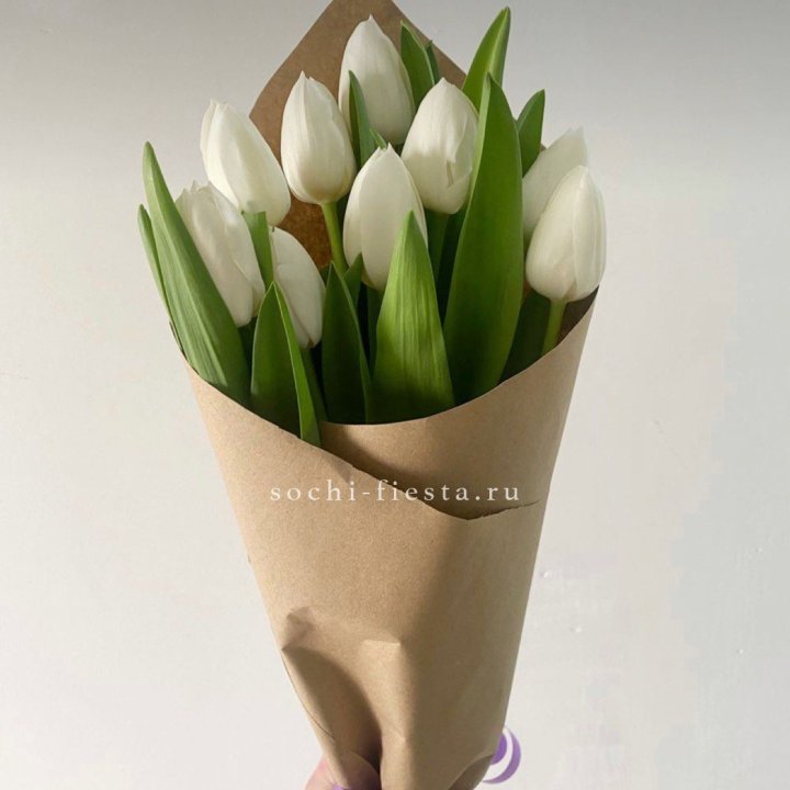 Букет белых тюльпанов в Екатеринбурге