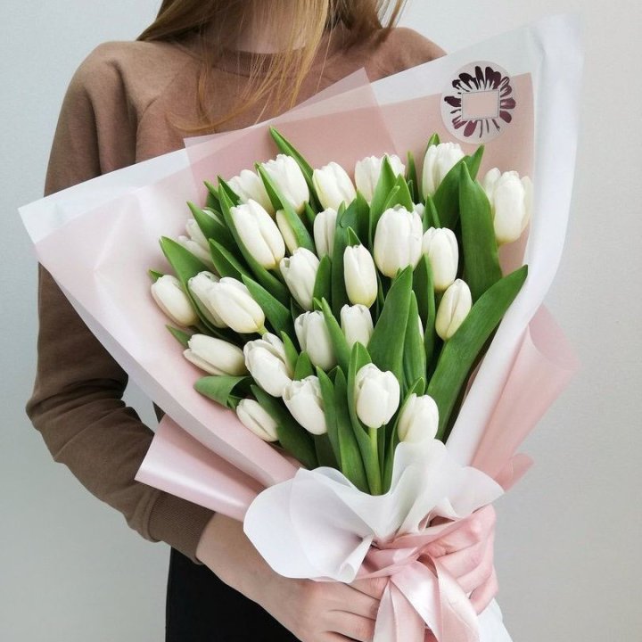 Букет белых тюльпанов "Моника" в Екатеринбурге