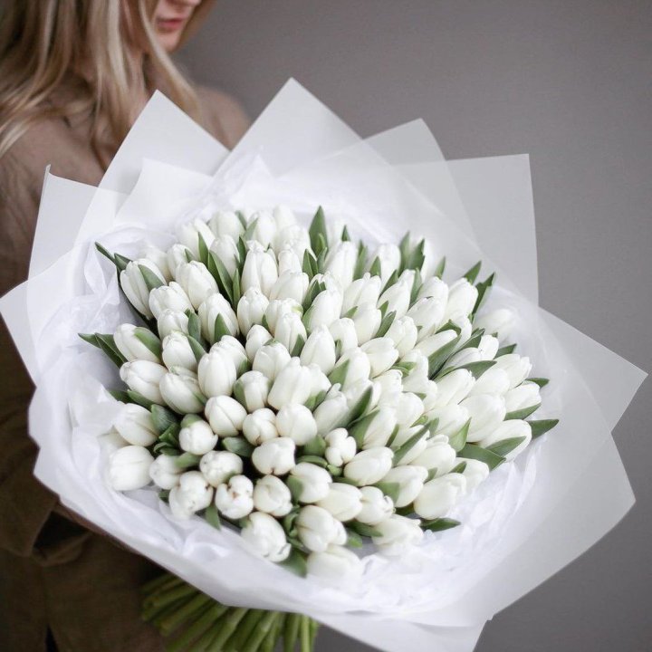 101 белый тюльпан в Екатеринбурге
