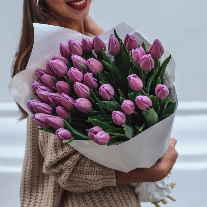 39 сиреневых тюльпанов в Екатеринбурге