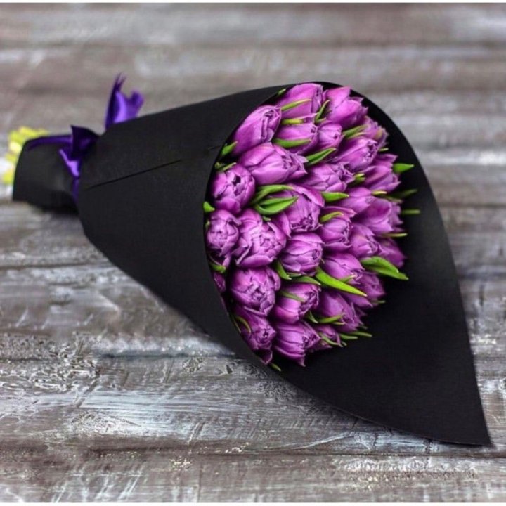 Пионовидные тюльпаны блэк в Екатеринбурге